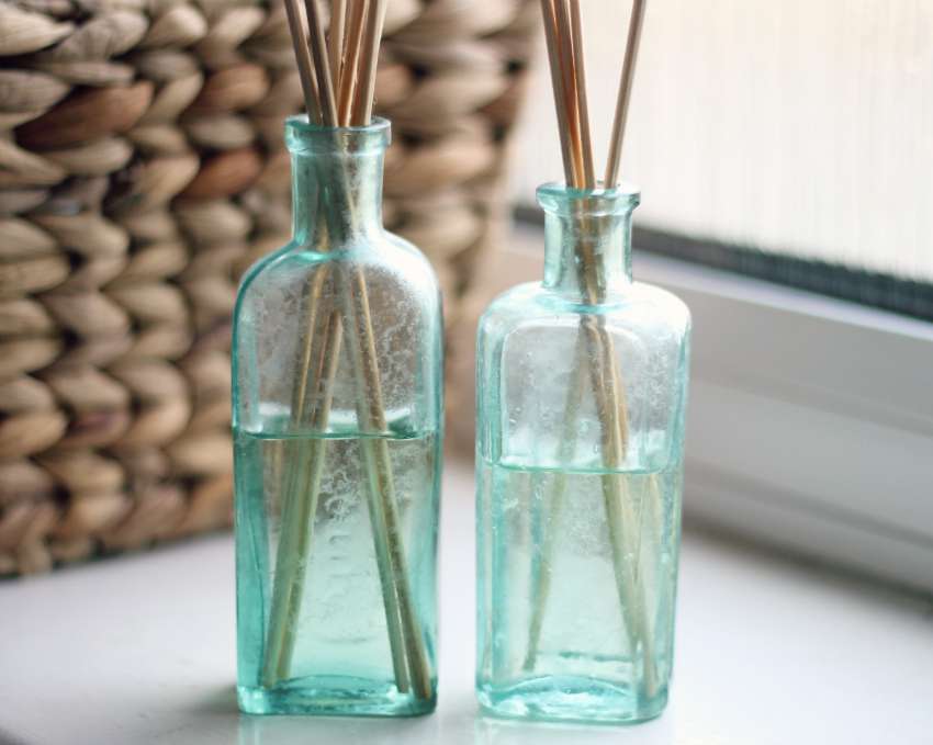 make your own reed diffuser