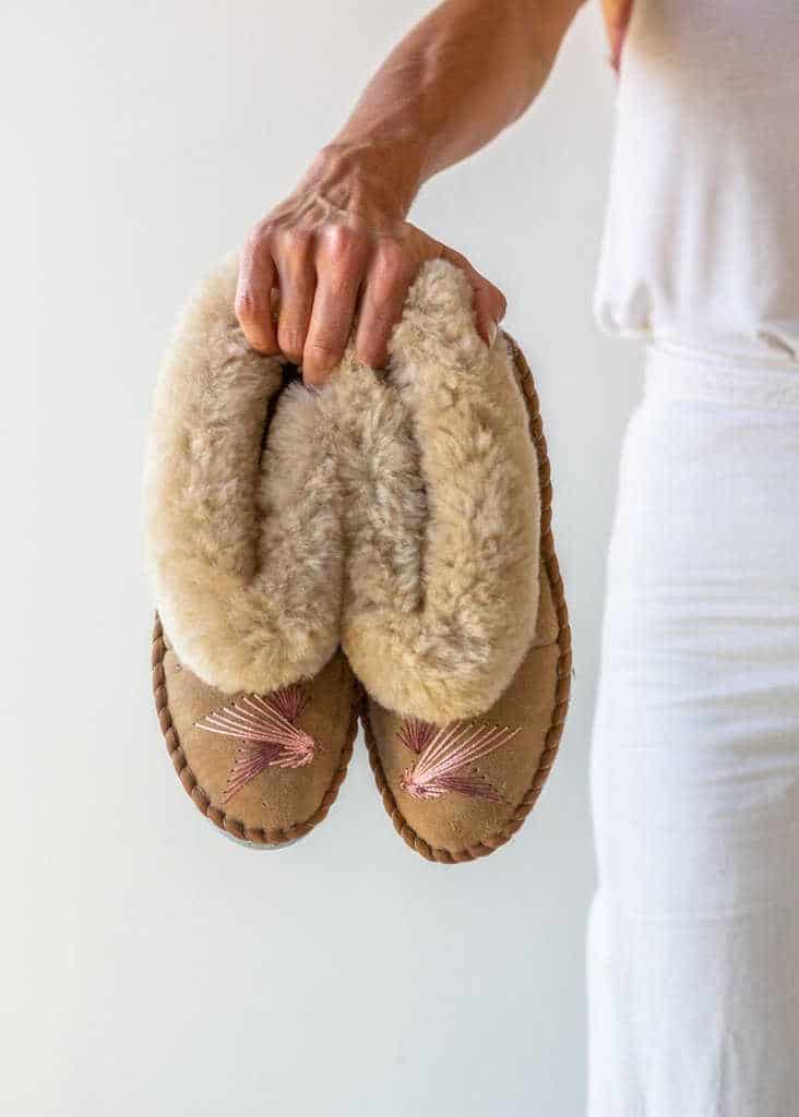 guide to eco-friendly and sustainable slippers 
